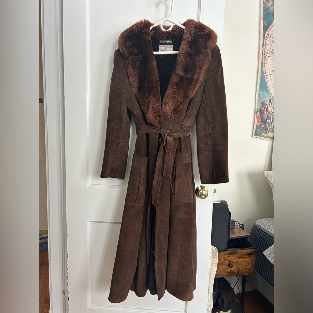 Elegant Brown Trench Coat with Fur Trim